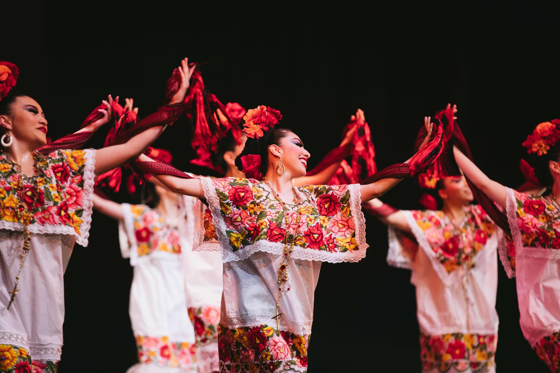 Pacifico dancers in performance